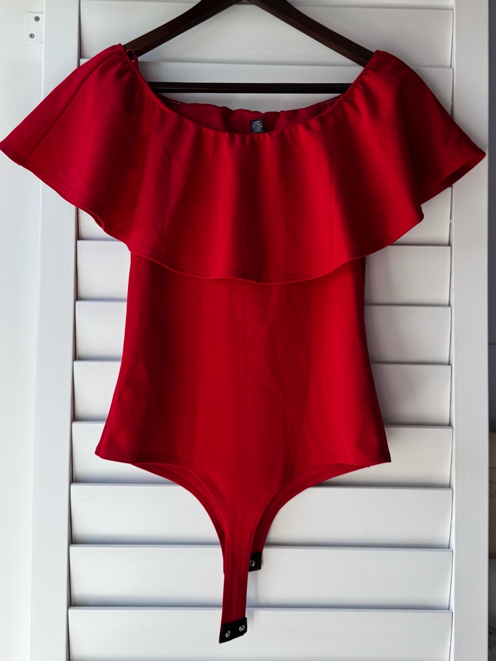 Off-Shoulder Red Ruffle Bodysuit - Picture 4 of 6